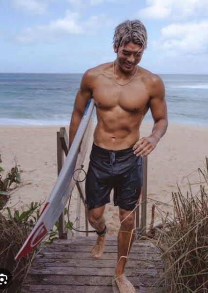 Kanoa Igarashi photo