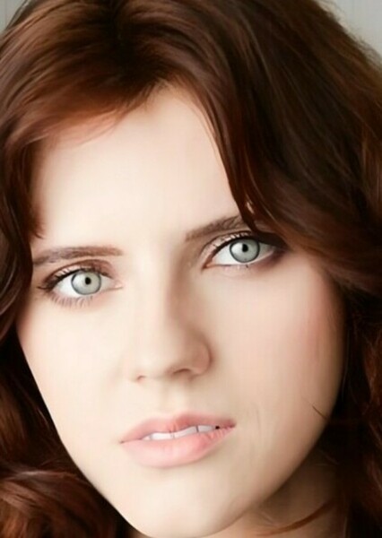 Kara Hayward photo