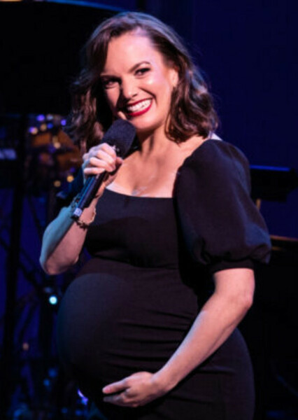 Kara Lindsay photo