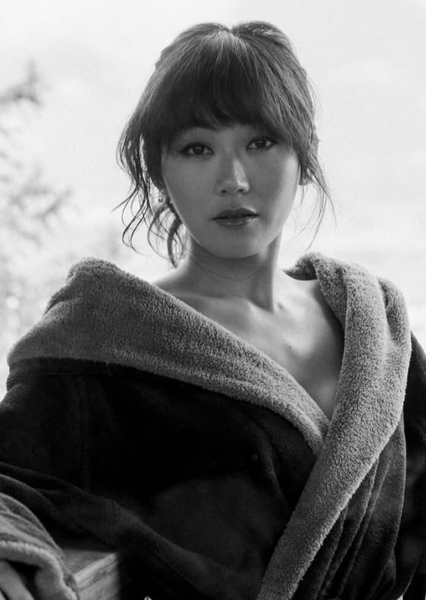 Karen Fukuhara photo
