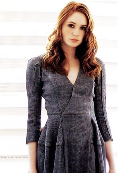 Karen Gillan photo