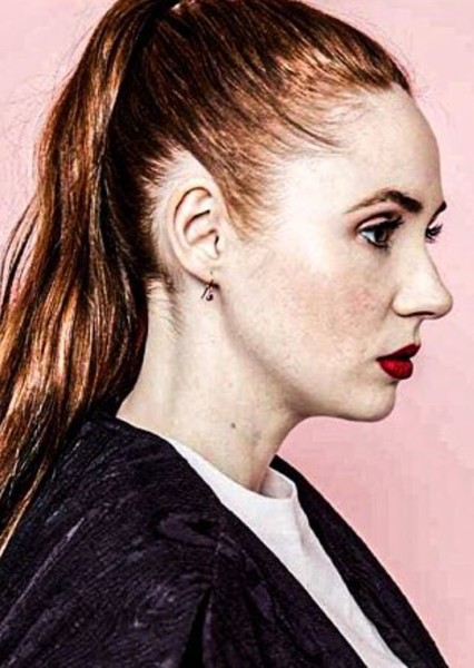 Karen Gillan photo