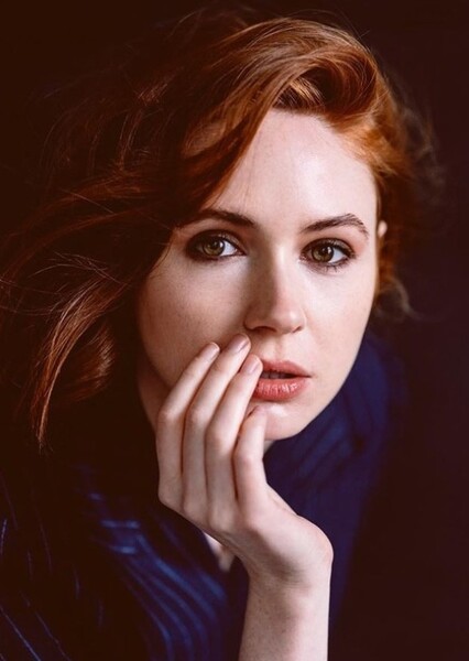 Karen Gillan photo
