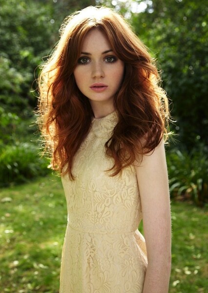 Karen Gillan photo