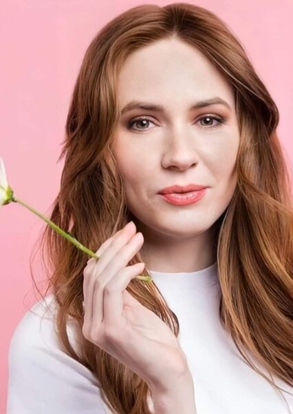 Karen Gillan photo