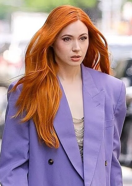 Karen Gillan photo