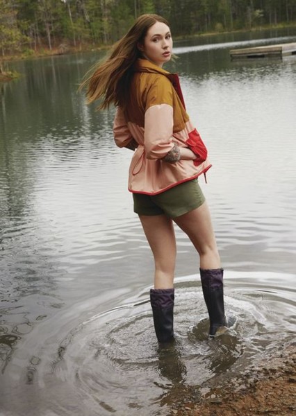Karen Gillan photo