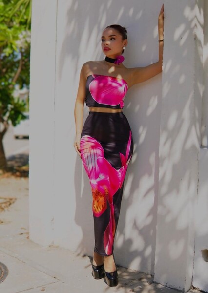 Karen Oliva photo