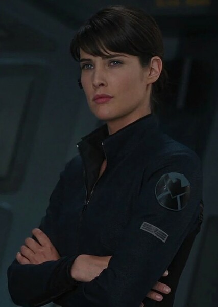 Kari Wührer photo