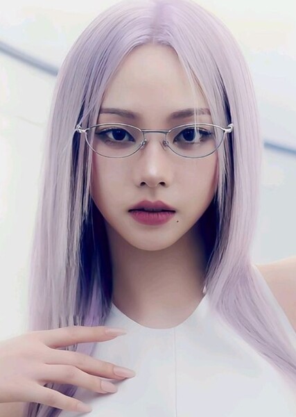 KARINA photo