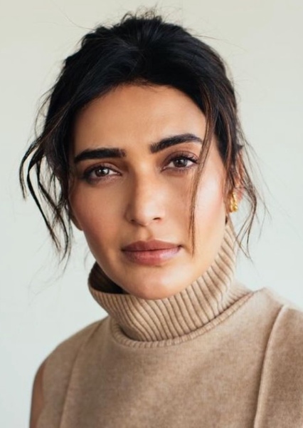 Karishma Tanna photo