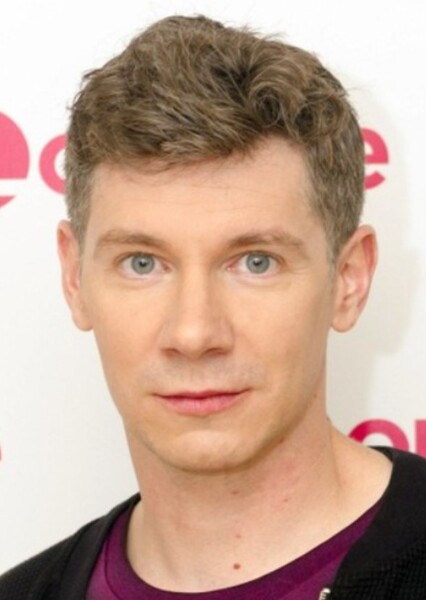 Karl Davies