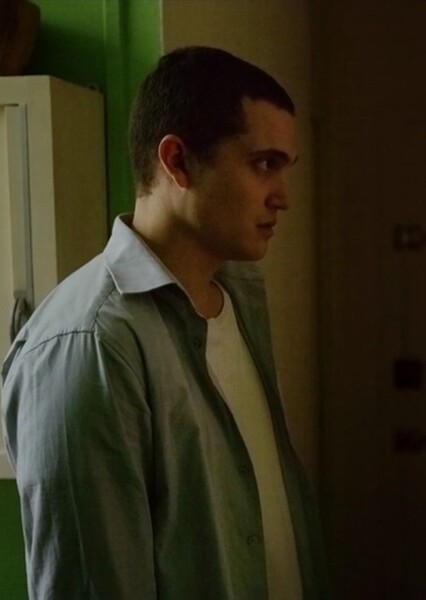 Karl Glusman photo