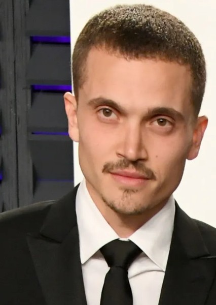 Karl Glusman photo