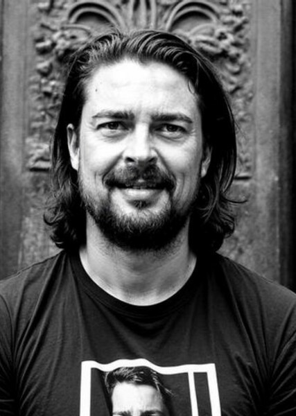 Karl Urban photo