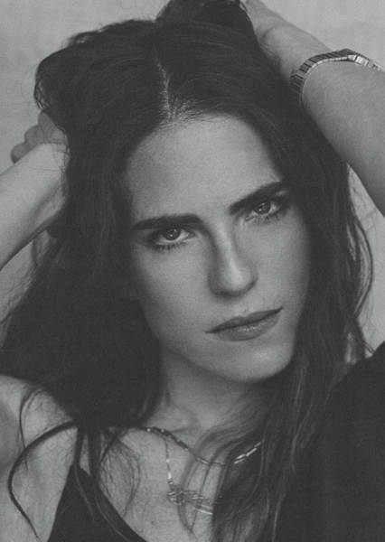 Karla Souza photo