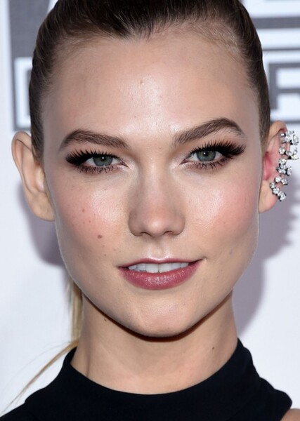 Karlie Kloss photo