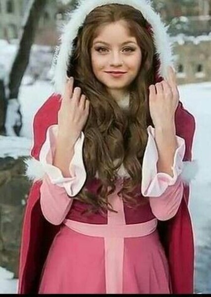 Karol Sevilla photo