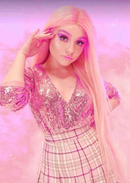 Karol Sevilla photo