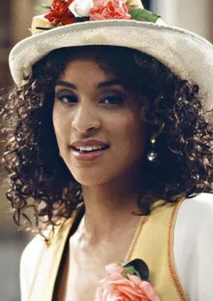 Karyn Parsons photo