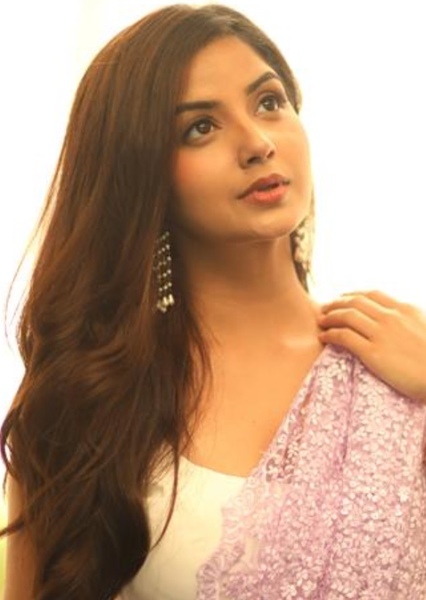 Kashmira Pardeshi photo