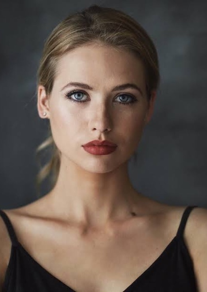 Kassandra Clementi photo