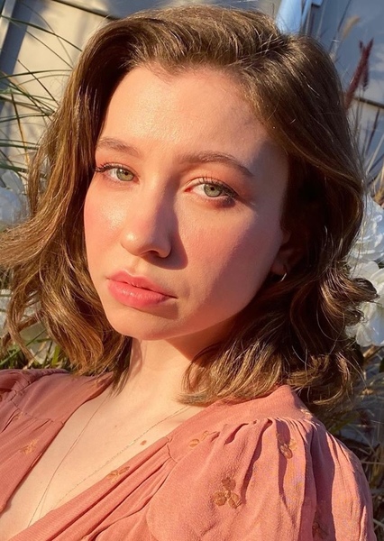 Katelyn Nacon photo