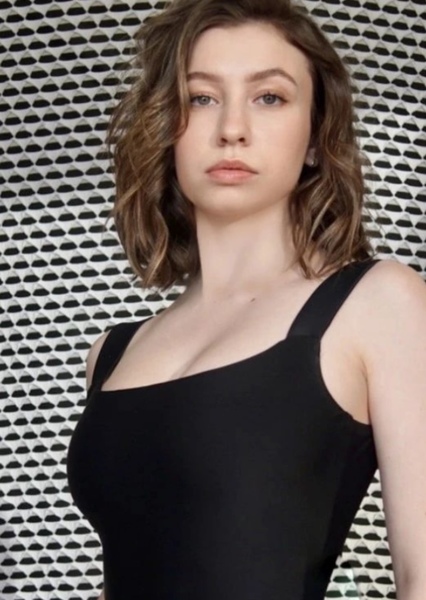 Katelyn Nacon photo