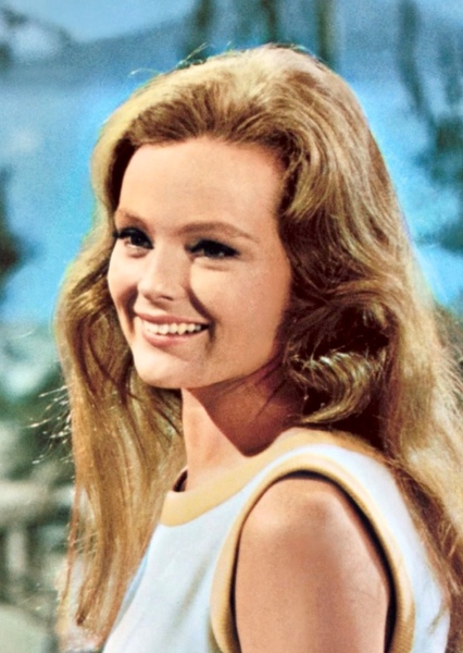 Katharine Houghton photo