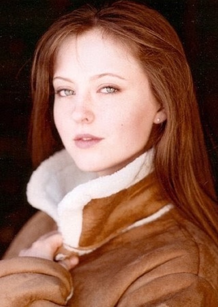 Katharine Isabelle photo