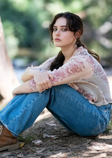 Katherine Langford photo