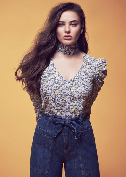Katherine Langford photo