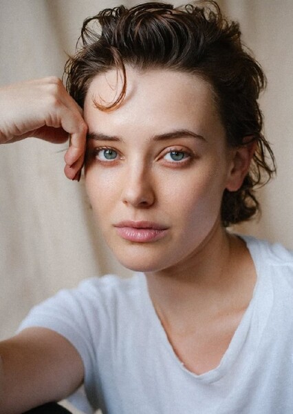 Katherine Langford photo