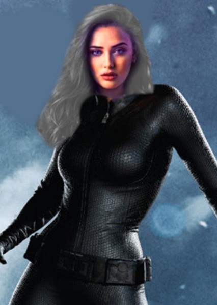 Katherine Langford photo
