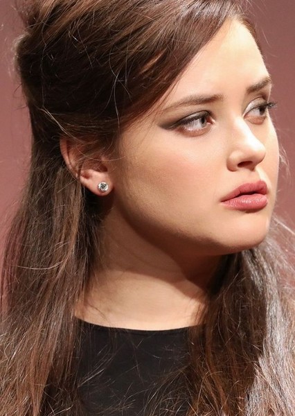 Katherine Langford photo