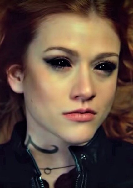 Katherine McNamara photo