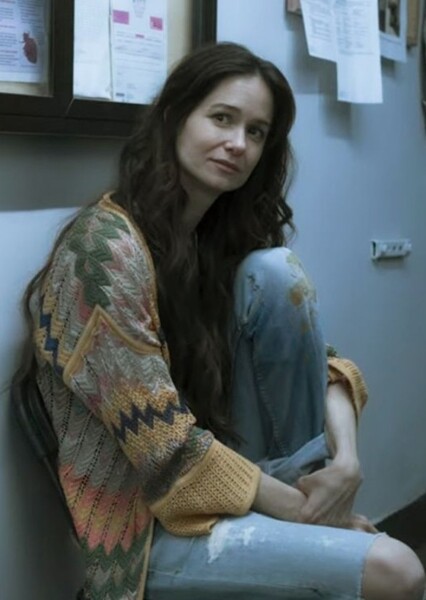 Katherine Waterston photo