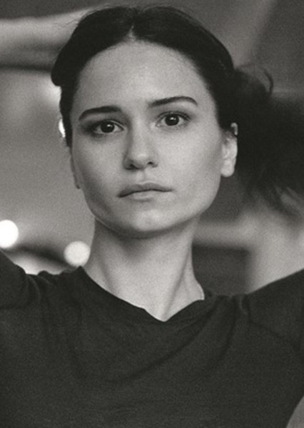 Katherine Waterston photo