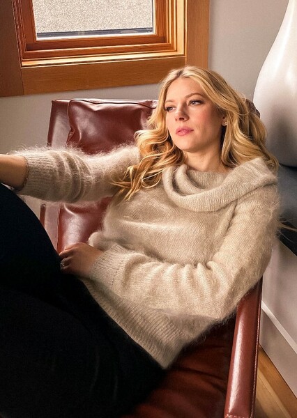 Katheryn Winnick photo