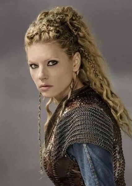 Katheryn Winnick photo