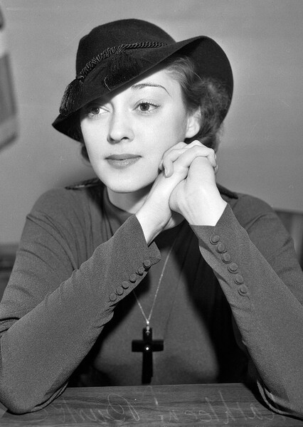 Kathleen Burke photo