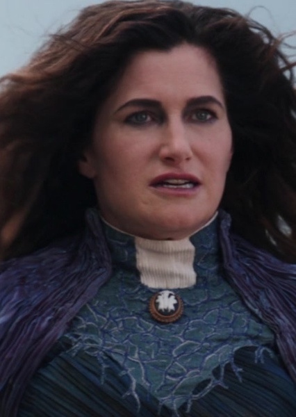 Kathryn Hahn photo