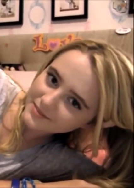 Kathryn Newton photo