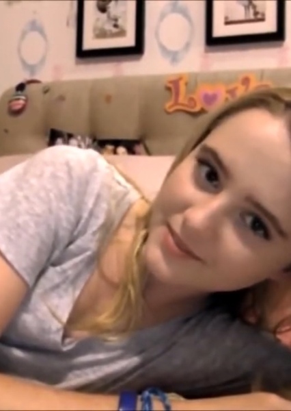 Kathryn Newton photo
