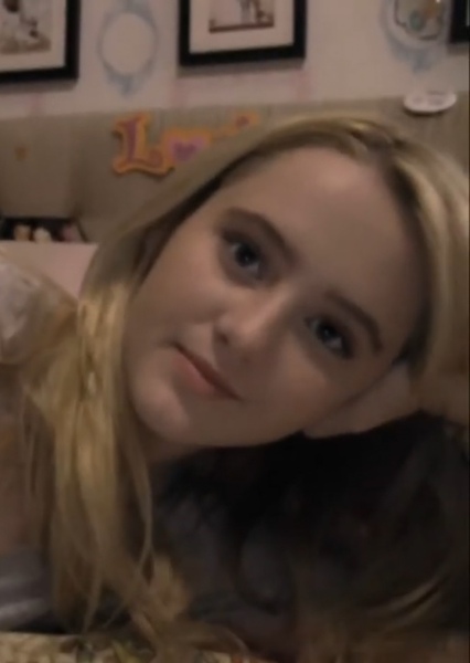 Kathryn Newton photo