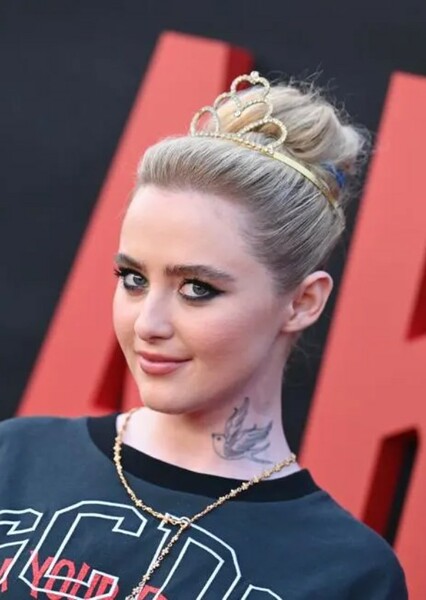 Kathryn Newton photo