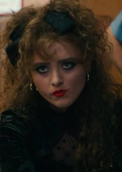 Kathryn Newton photo
