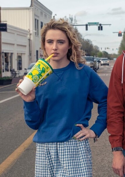 Kathryn Newton photo