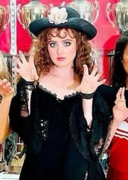 Kathryn Newton photo