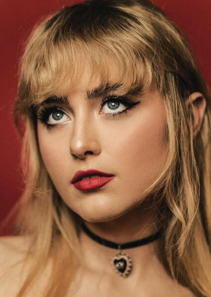 Kathryn Newton photo